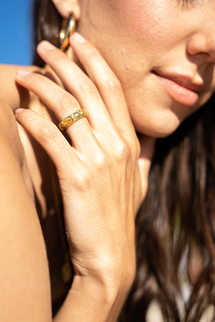 MOONRISE RING