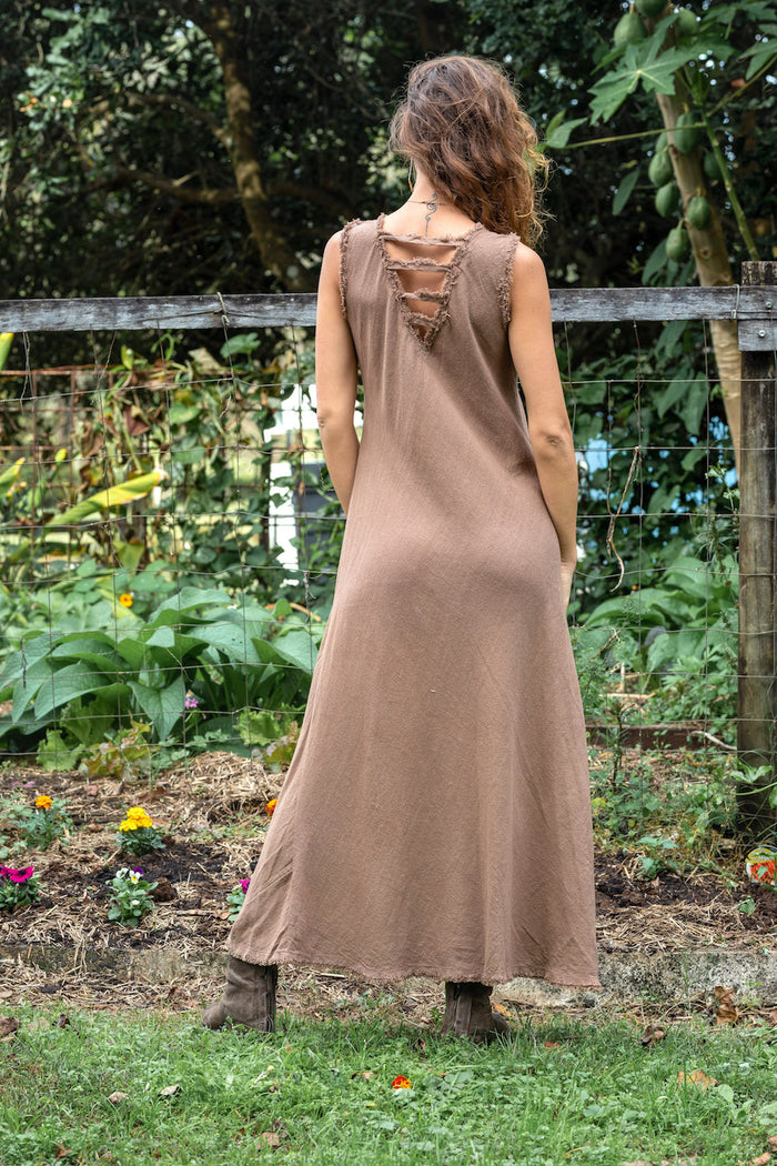 ILANA DRESS EARTHY BROWN