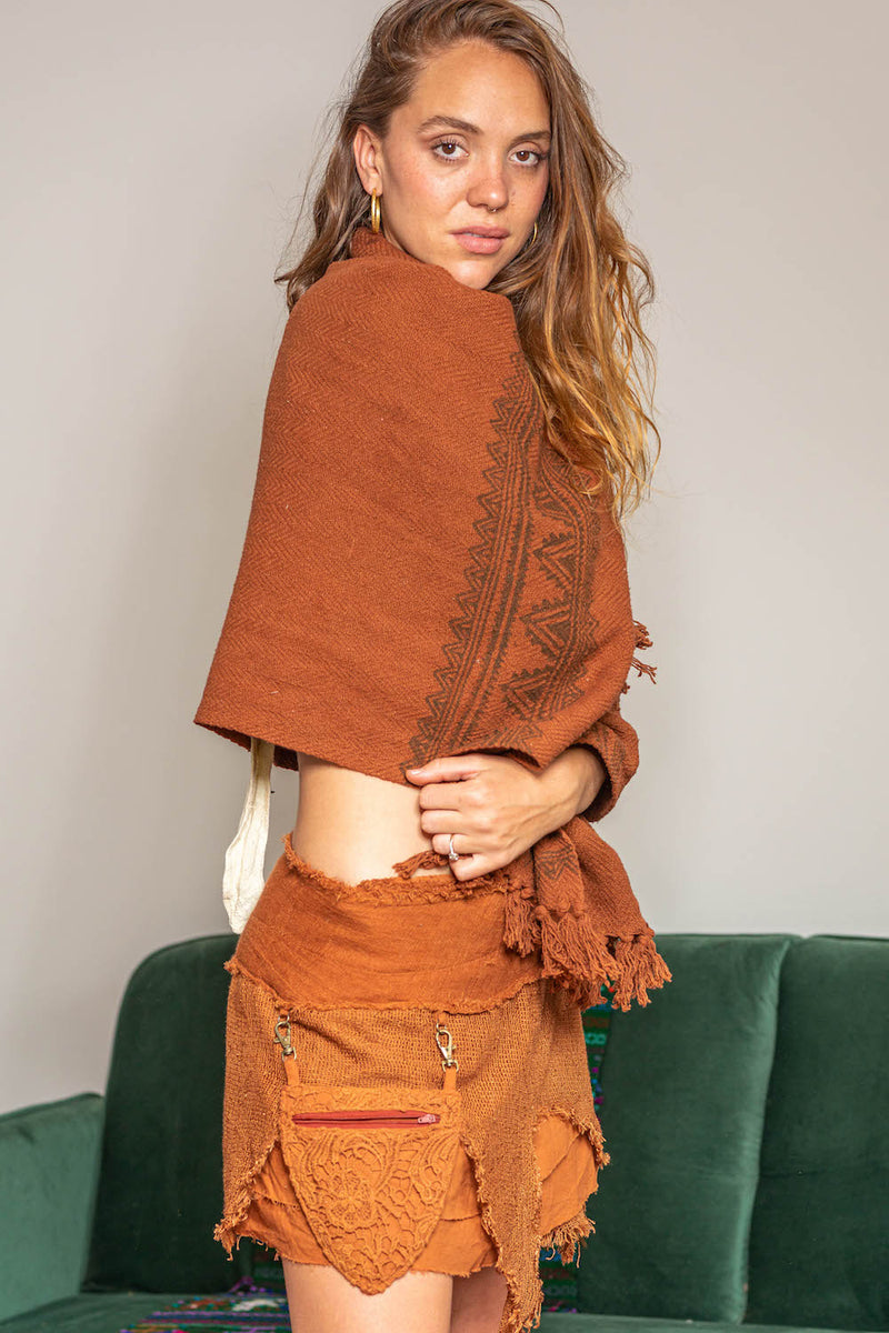 CARMITA SCARF IN EARTHY BROWN