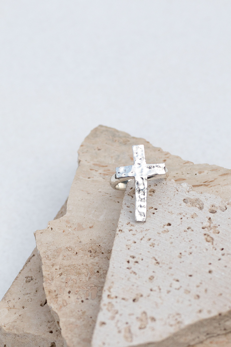 CROSS RING