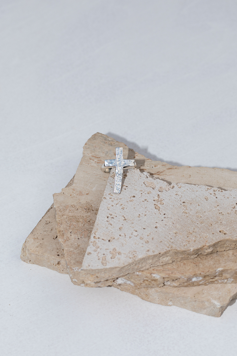 CROSS RING