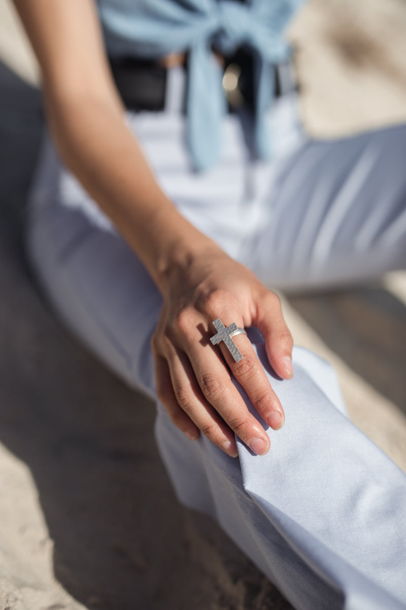 CROSS RING